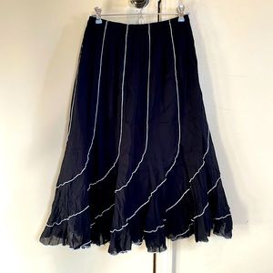 100% Cotton Shell and 100% Cotton Lining Skirt Size M
